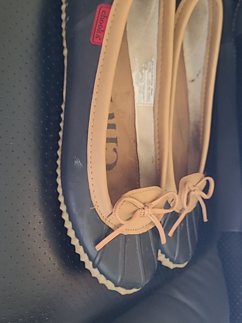 chooka Black and Tan Duck-Style Ballet Flats with Bow - Picture 6 of 6